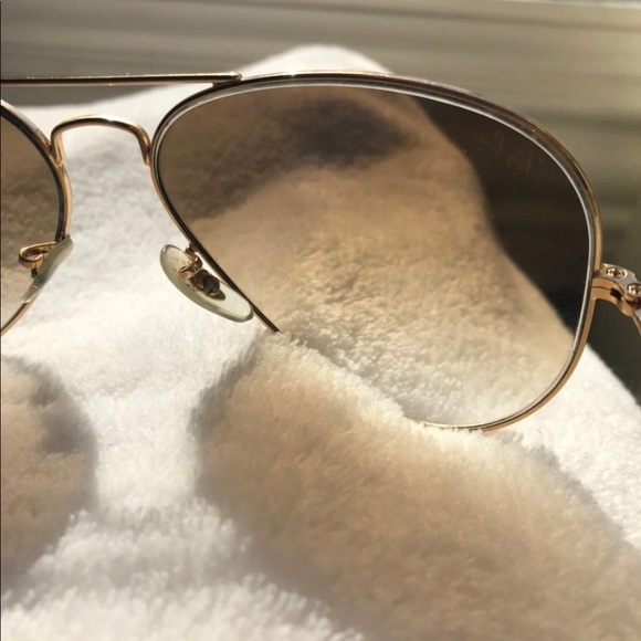 Ray-Ban Aviators - Picture 4 of 14